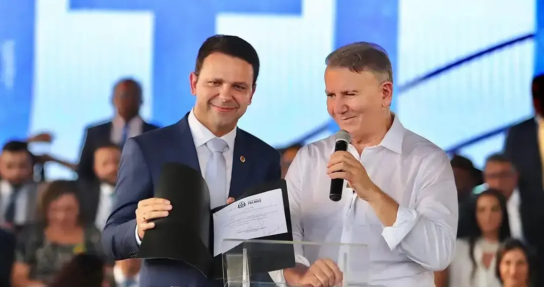 Mãe de Carlos Jr. dispara contra prefeito em exercício nas redes: “Incoerência de quem deveria agir com lealdade, respeito e dignidade”