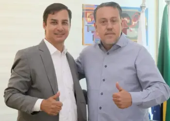 Deputado Danilo Alencar fala em ressurgimento de “uma nova política do bem” em agenda com prefeito em exercício de Palmas, Carlos Velozo