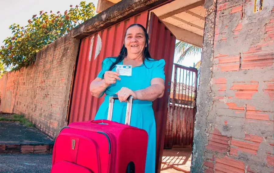 Governo do Tocantins entrega mais de 4 mil cartões do idoso em 2025; veja onde fazer o cadastro