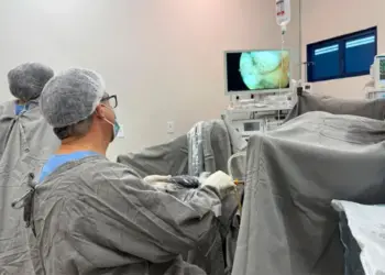 Agilizar atendimentos a usuários do SUS, hospitais regionais de Augustinópolis e Araguaína realizam mutirões de cirurgias urológicas e ortopédicas