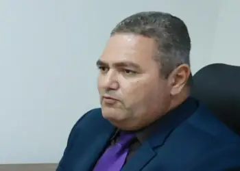 Fábio Bernardino faz críticas à gestão Eduardo e avisa: “Às vezes o filho da terra não faz o dever de casa”; novo chefe de gabinete alinha ações com secretários