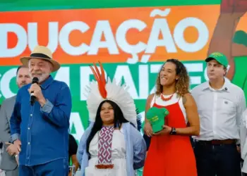 Lula mantém disposição para o diálogo, mas critica recusa de Trump