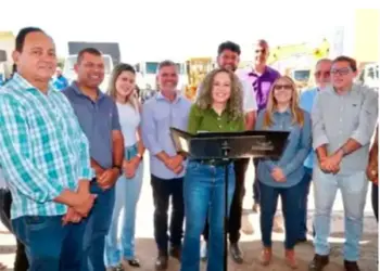 Prefeitura de Gurupi autoriza início das obras de drenagem do Parque Mutuca e entrega caminhão coletor e kits para servidores da coleta de resíduos