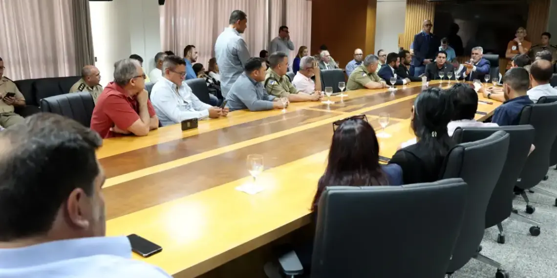 Em reunião com entidades, presidente da Aleto projeta receber PEC do Teto do Funcionalismo em setembro