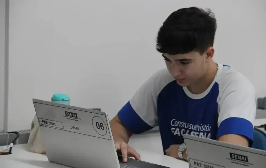 SENAI oferta cursos EAD em Inteligência Artificial e prepara profissionais para novo mercado de trabalh