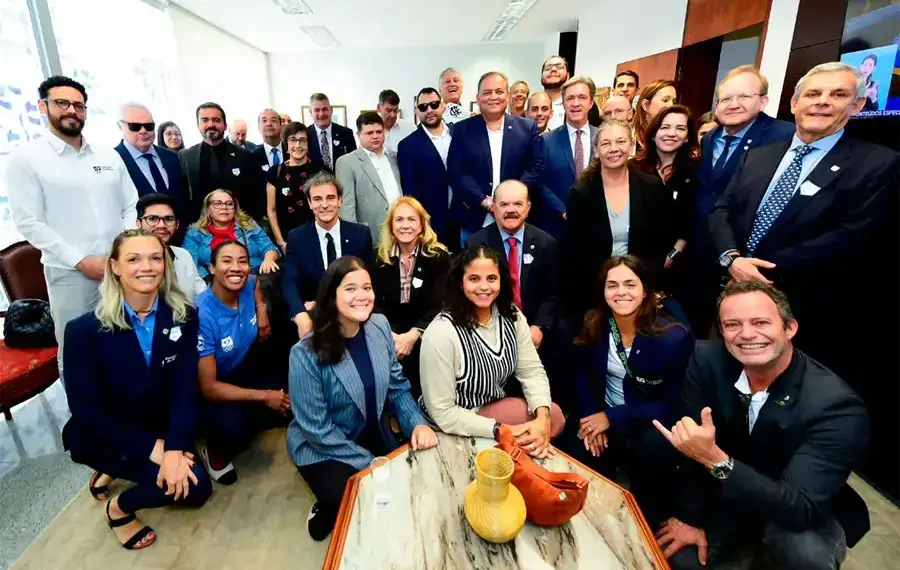 Vice-presidente do Senado Eduardo Gomes recebe atletas e lideranças para tratar da nova Lei de Incentivo ao Esporte