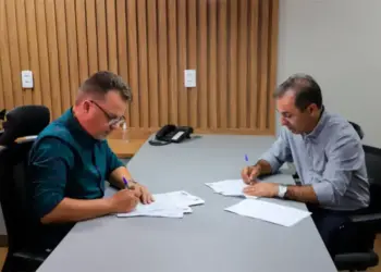 Governo do Tocantins repassa trecho urbano da TO-222 para o município de Araguaína; “Esse Termo é de suprema importância para o crescimento e desenvolvimento da cidade”, diz prefeito
