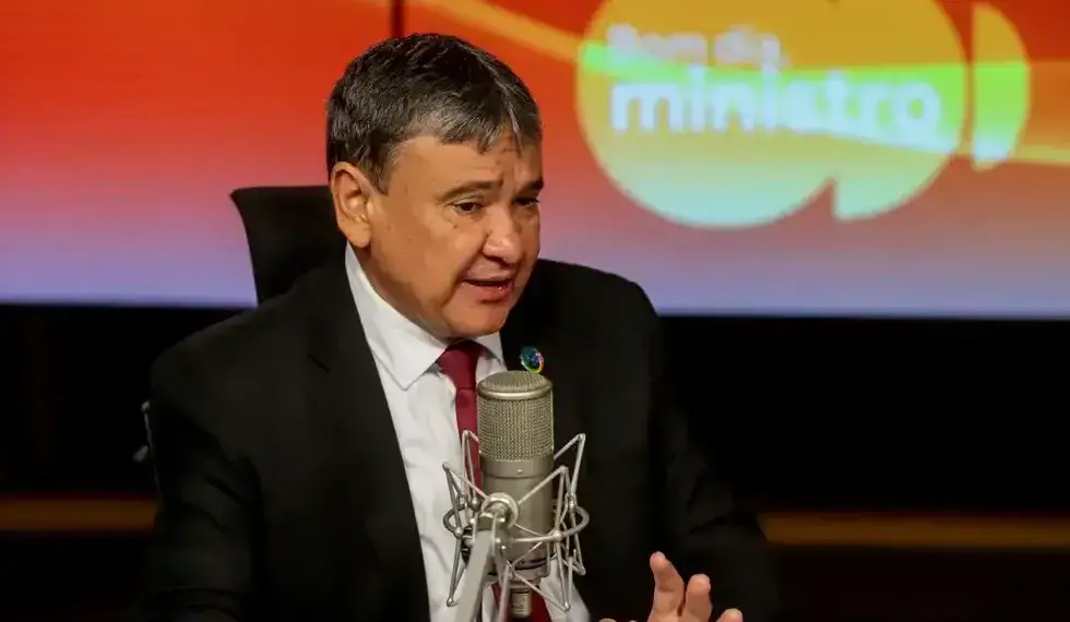 Tarifaço pode desequilibrar mercado interno no Brasil, alerta ministro da Assistência Social