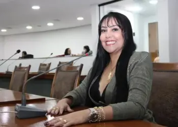 BILHETE DO CT | Para Janad Valcari, sobre sua postura no afastamento do prefeito Eduardo Siqueira Campos