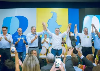 EM OFF | Apesar da pré-candidatura de Raul Guimarães, vereadores do MDB de Araguaína buscam outros caminhos; Eduardo Siqueira comemora volta de Tiago Dimas à Câmara e desagrada grupo de Lázaro Botelho