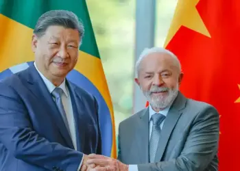 China critica tarifaço contra o Brasil, acusa EUA de intimidação e lembra que igualdade soberana e a não interferência em assuntos internos são princípios nas relações internacionais