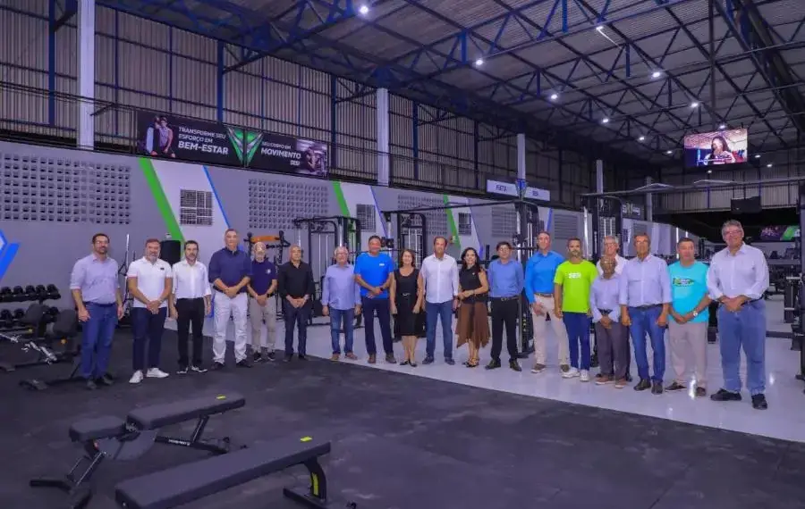 Roberto Pires e diretoria reinauguram academia do Centro de Atividades do SESI em Araguaína