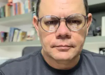 RESUMO | Quem ganha com posição de Wagner sobre Alexandre é Tiago Dimas; Waldson reage às críticas de Amastha; denúncia de Felca exige regulamentação das redes sociais