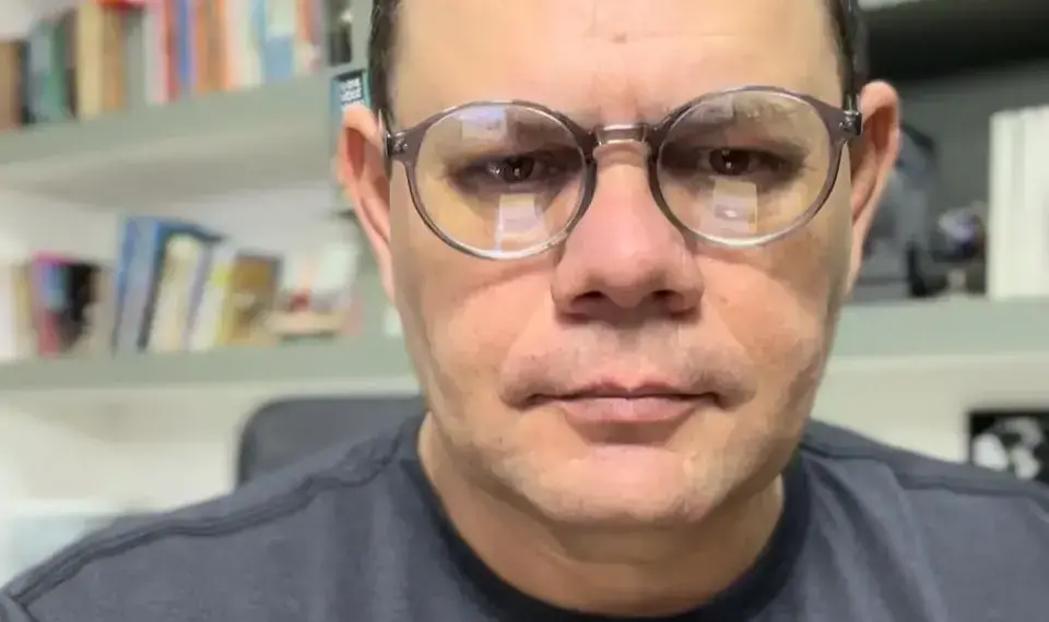 RESUMO | Quem ganha com posição de Wagner sobre Alexandre é Tiago Dimas; Waldson reage às críticas de Amastha; denúncia de Felca exige regulamentação das redes sociais