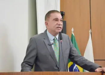 Amastha questiona MP da Educação e defende produtores locais