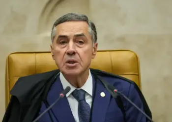 Barroso diz que atuação de Moraes evitou grave erosão democrática