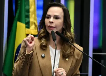 No Senado, Dorinha Seabra defende cotas femininas e cobra mais verba para políticas públicas para mulheres