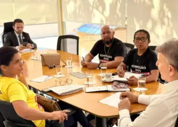 Eduardo Siqueira garante convocar cadastro reserva após estudo sobre déficit e prorroga validade do concurso da Educação