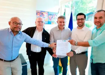 Prefeito Eduardo Siqueira assina ordem de serviço para elaboração de projeto do Corredor de Transporte Público da Capital