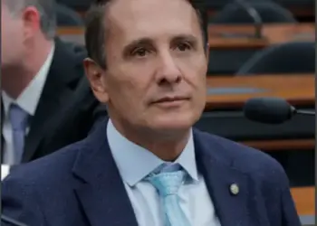 De autoria de Gaguim, projeto Cartão Odontológico Preventivo é aprovado em comissão; deputado apresenta projeto de ensino de libras para adultos com deficiência auditiva