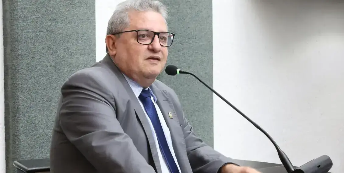 EM OFF | Laurez chama coletiva de imprensa para falar sobre seus novos caminhos com o PSD; levantamento mostra que estabilidade de Amélio no Bico em suas 5 eleições; vereadores de Colinas voltam a cobrar respeito de Kasarin