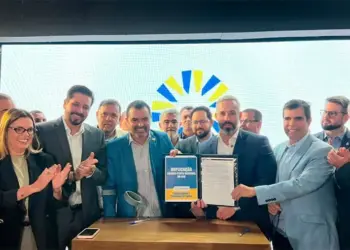 Mantoan participa da cerimônia de assinatura de duplicação da BR-010 e federalização da TO-050