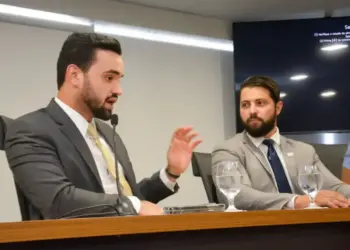 Marcos Júnior celebra Dia da Juventude e homenageia 45 jovens que inspiram Palmas