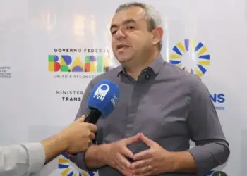 EM OFF | Waldson ironiza ao constatar que Amastha continua usando tempo da liderança da bancada para criticar gestão Eduardo: “É um prefeito muito democrático”; no Senado, Irajá dá boas-vindas a Laurez ao PSD