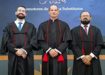 Gilmar Avelino e Rhander Teixeira deixam promotorias em outros estados e tomam posse no MPE