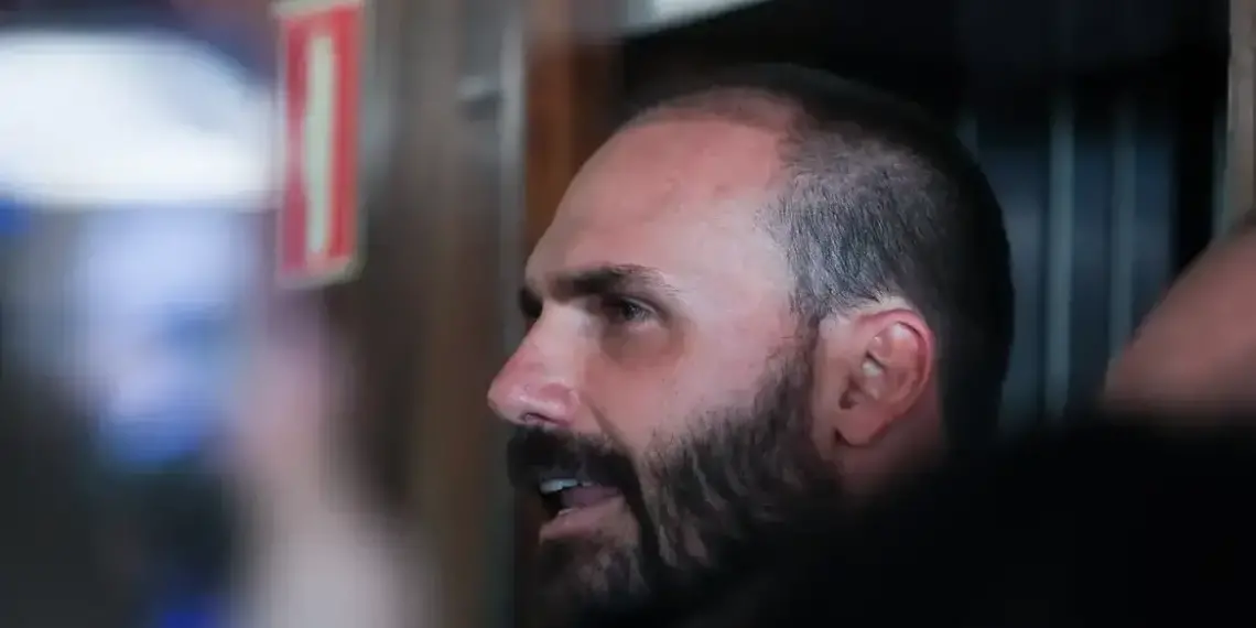 Presidente da Câmara, Hugo Motta, envia pedido para cassar Eduardo Bolsonaro ao Conselho de Ética