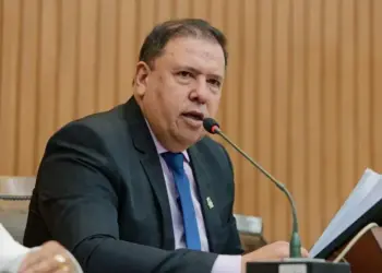 EM OFF | Moisemar, Vilmar, Gipão e Luciano declaram apoio à pré-candidatura de Amélio; Câmara aprova licença para Israel, mas Lei Orgânica é contraditória sobre nomeação do vice de Araguaína em cargos