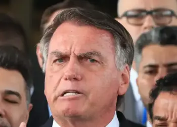 Defesa de Bolsonaro se diz surpreendida com indiciamento