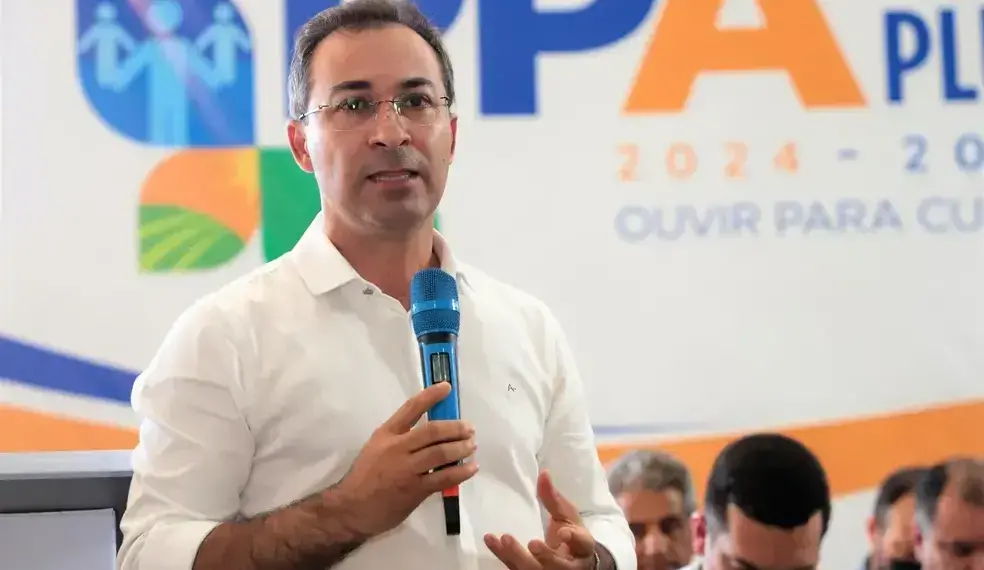 EM OFF | Prefeito Wagner avisa que compromisso dele com Alexandre Guimarães é para a Câmara, não para o Senado; Wanderlei deve reunir os 16 deputados escolhidos para a base; Irajá faz leitura estratégica para a reeleição em 2026