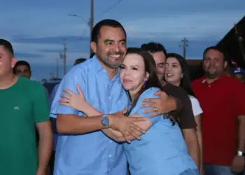 EM OFF | Governo do TO se configura para 2026 e Dorinha perde espaço; grupo de Alexandre Guimarães diz que Wagner fez, sim, compromisso para o Senado; da tribuna, Amastha morde e assopra gestão Eduardo