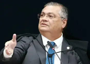 Dino pede à PF apuração de ameaças após voto para condenar Bolsonaro