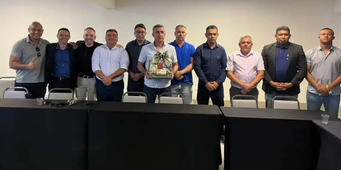 Pré-candidato a deputado, ex-comandante da PM coronel Márcio Barbosa é homenageado pelas 13 associações militares do Tocantins