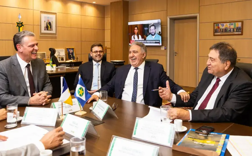 Em Brasília, Laurez pede ao ministro da Agricultura apoio na conservação de estradas vicinais e tem agenda com André de Paula, da Pesca