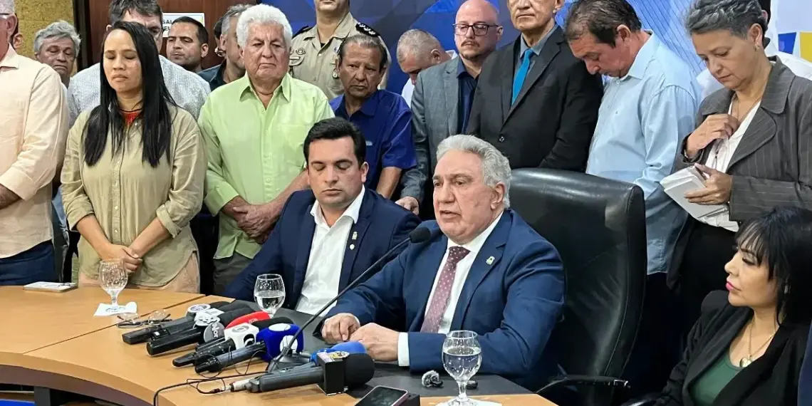 Governador Laurez anuncia exoneração do secretariado de Wanderlei por orientação do ministro Campbell, volta a negar ter tramado e promete transparência
