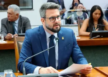 Mantoan apresenta na Aleto Projeto de Lei que cria campanha “Mulher segura, sociedade forte”