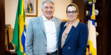 Laurez recebe Cinthia e conversa dos dois foi quase a elaboração de um plano de governo; ex-prefeita destaca “seriedade e compromisso” governador com o TO