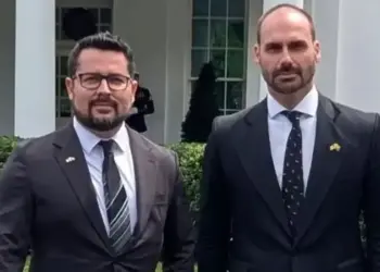PGR denuncia Eduardo Bolsonaro e Paulo Figueiredo por coação contra Supremo