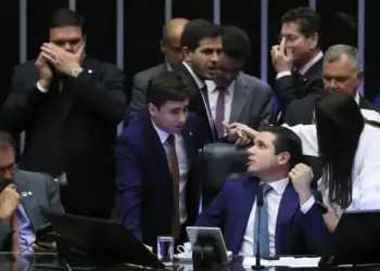PEC da Blindagem se estenderá a deputados estaduais e distritais