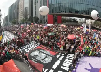 Milhares protestam contra anistia e PEC da Blindagem em 33 cidades do Brasil