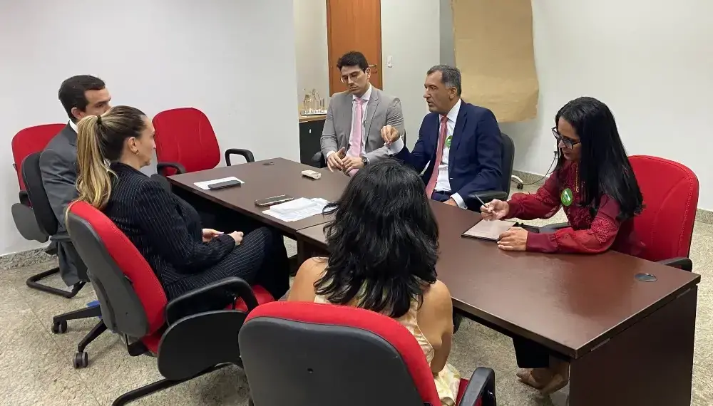 Novo titular da Seduc, Hercules Jackson garante ao MPE dar “plena efetividade” ao acordo para redistribuição das vagas remanescentes do concurso