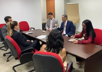 Novo titular da Seduc, Hercules Jackson garante ao MPE dar “plena efetividade” ao acordo para redistribuição das vagas remanescentes do concurso