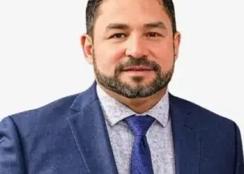 JENILSON DE CIRQUEIRA | Viabilidade estratégica da implantação de cursos temporários em fonoaudiologia, terapia ocupacional e gerontologia na Unirg