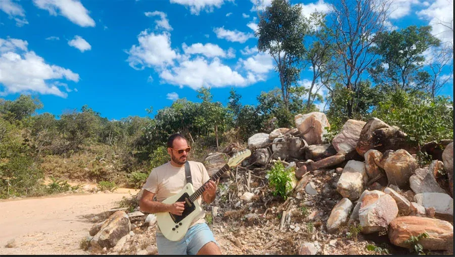 Aluísio Cavalcante celebra um ano de lançamento de “Fruto Rebeldia” em show em Palmas nesta sexta-feira