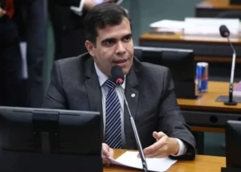 Aprovado relatório de Ricardo Ayres que garante prioridade a mulheres vítimas de violência em exames periciais