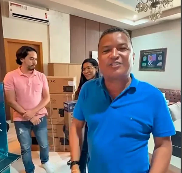 Auri-Wulange anuncia entrega de computadores e ares-condicionados para Educação e Saúde de Axixá do Tocantins