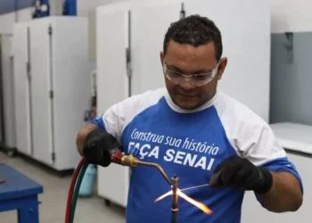 Com crescente demanda da indústria, SENAI Tocantins oferta mais de mil bolsas de estudo para cursos técnicos presenciais e semipresenciais
